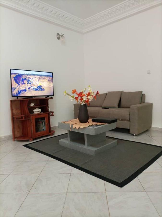 Residence Sh Yaoundé Dış mekan fotoğraf