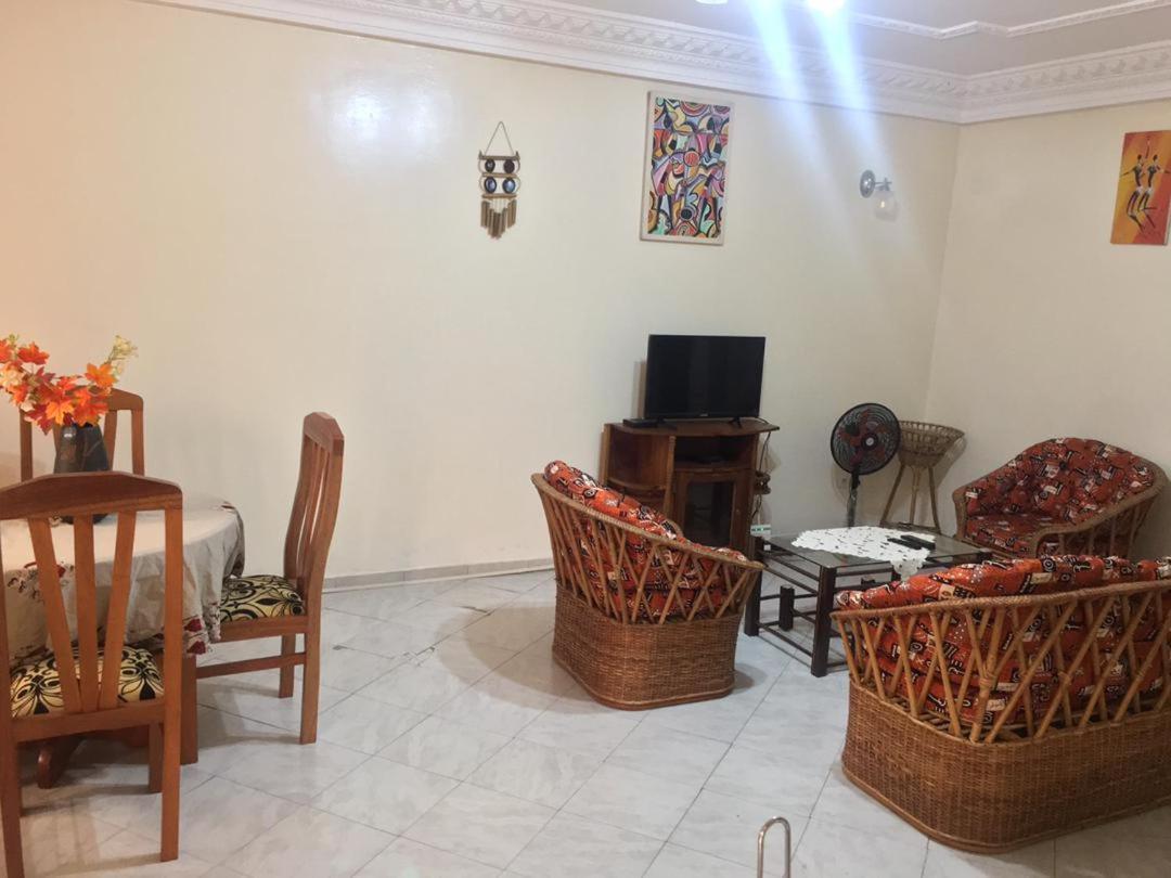 Residence Sh Yaoundé Dış mekan fotoğraf